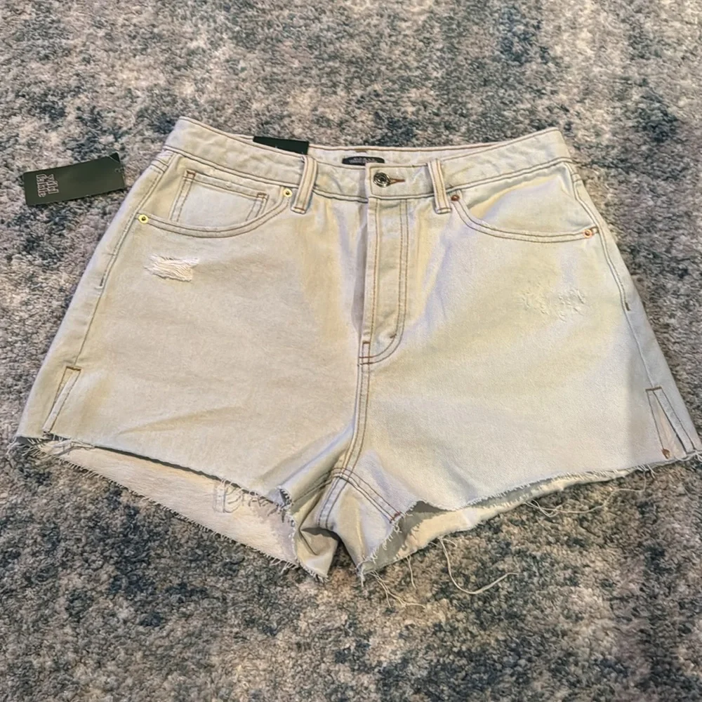 NWT WILF FABLE high rise shorts - Picture 4 of 9